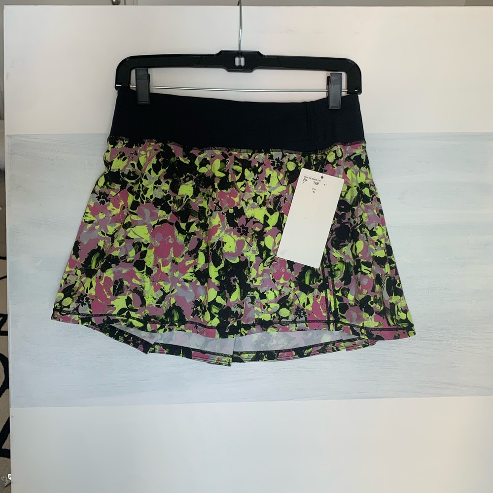 BNWT🌟RARE HARD TO FIND PRINT🌟LULULEMON PACE RIVAL SKIRT SIZE 4 REGULAR 12”CUTE - Picture 8 of 10